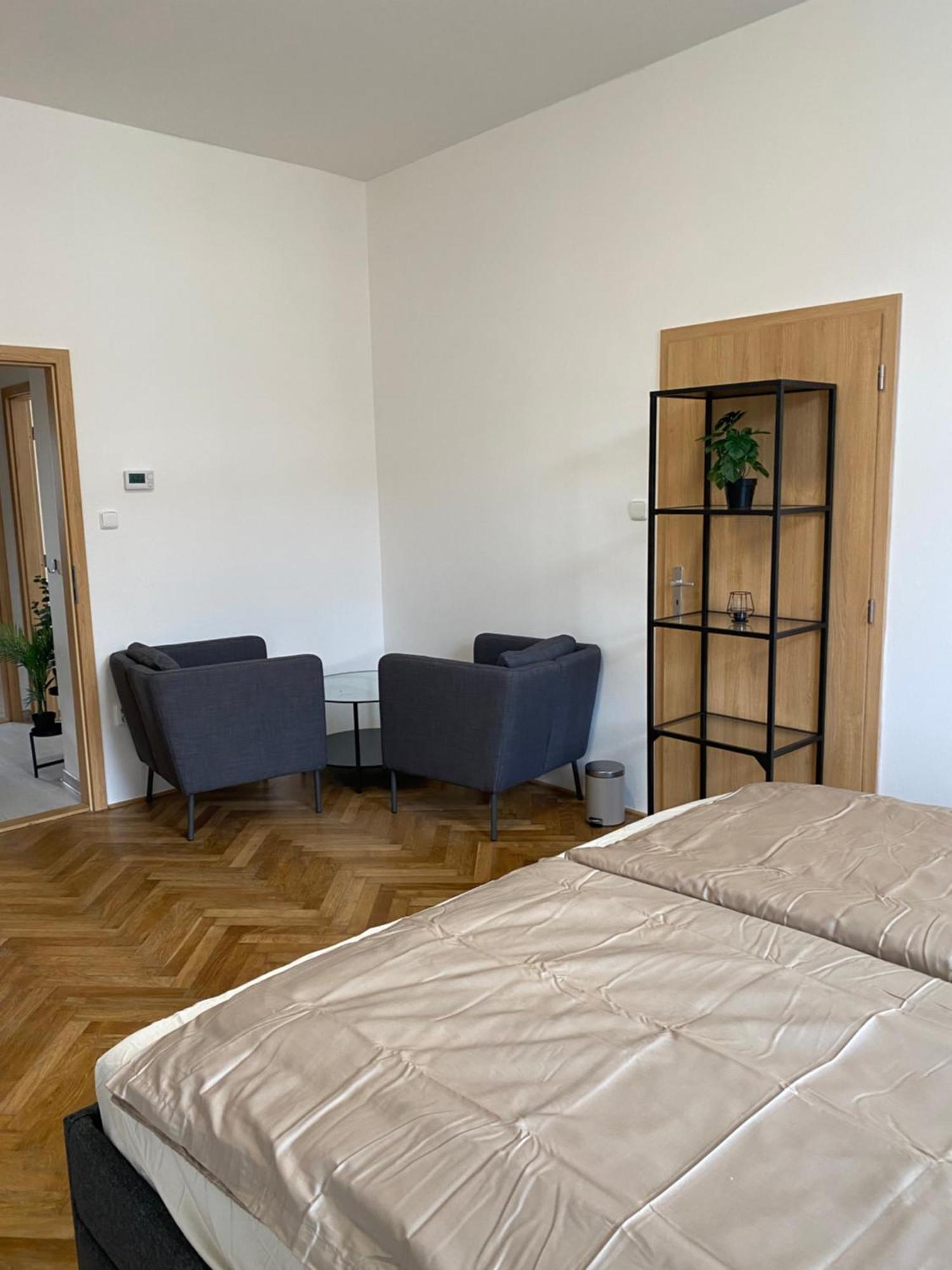 Apartman Namesti Frantiska Krizika Tábor Exterior foto